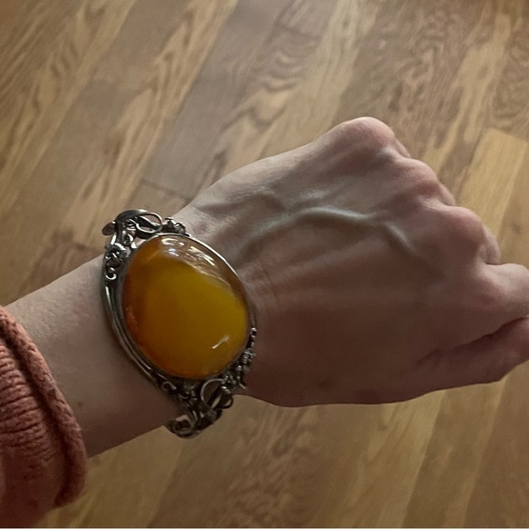 Vintage European Baltic Amber and Sterling Silver Oval Bracelet - One Of A Kind! - Picture 8 of 10